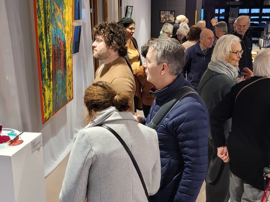 Wethouder Dekker opent groepsexpositie